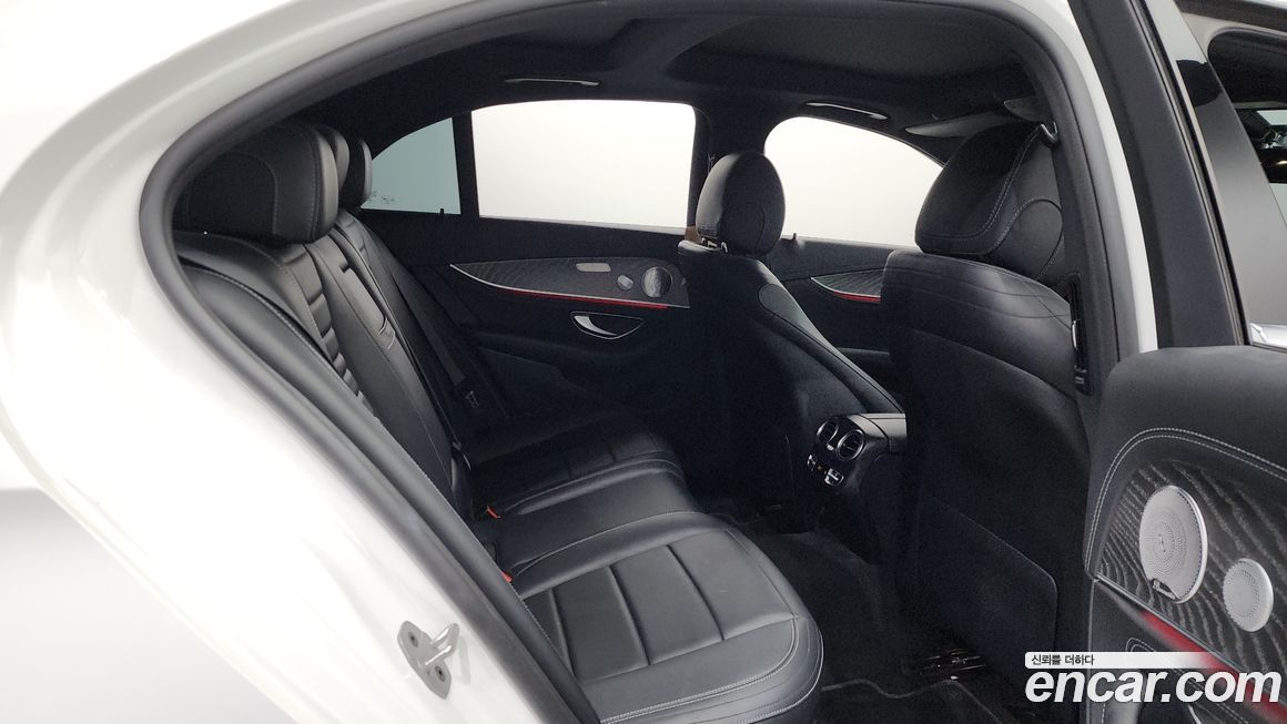 Mercedes-Benz E-Class 2021