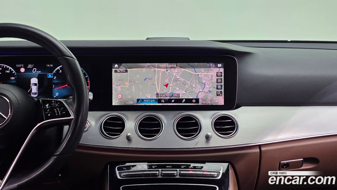 Mercedes-Benz E-Class 2021