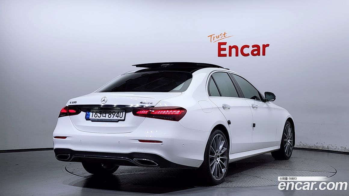 Mercedes-Benz E-Class 2021