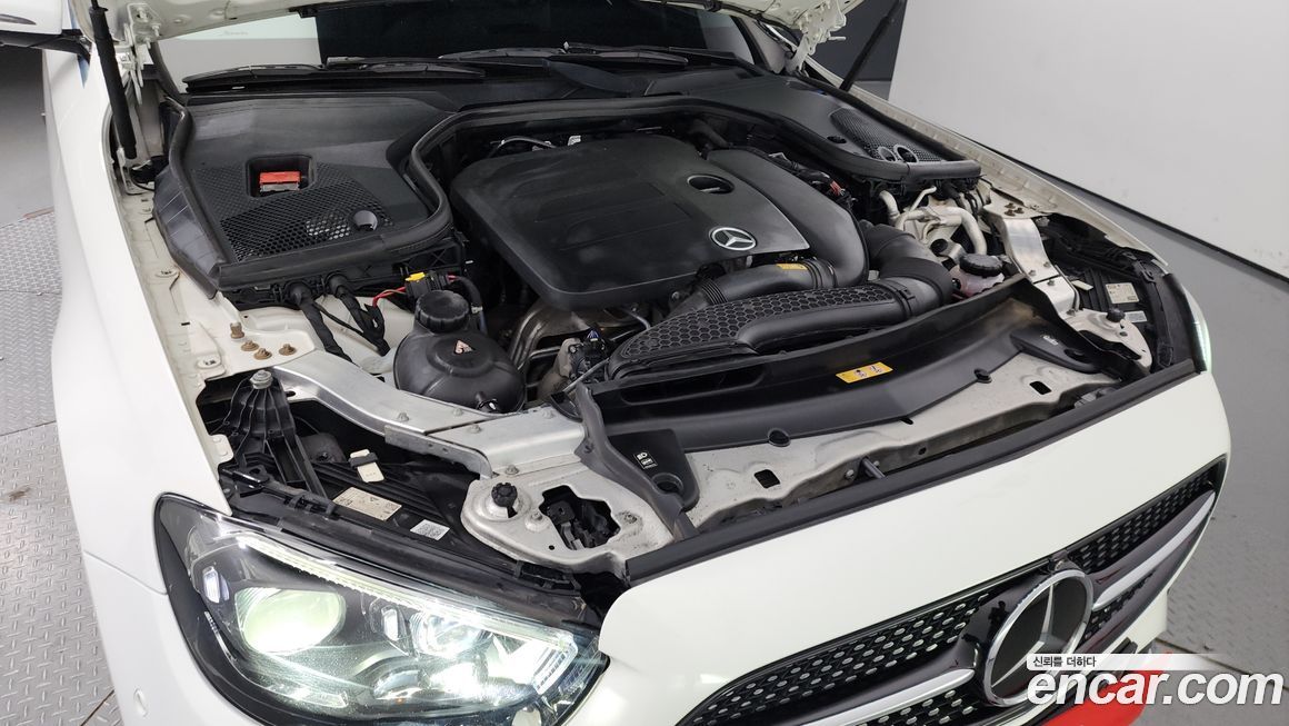 Mercedes-Benz E-Class 2021