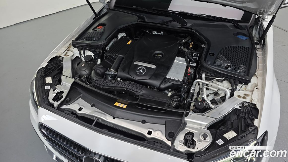 Mercedes-Benz E-Class 2021
