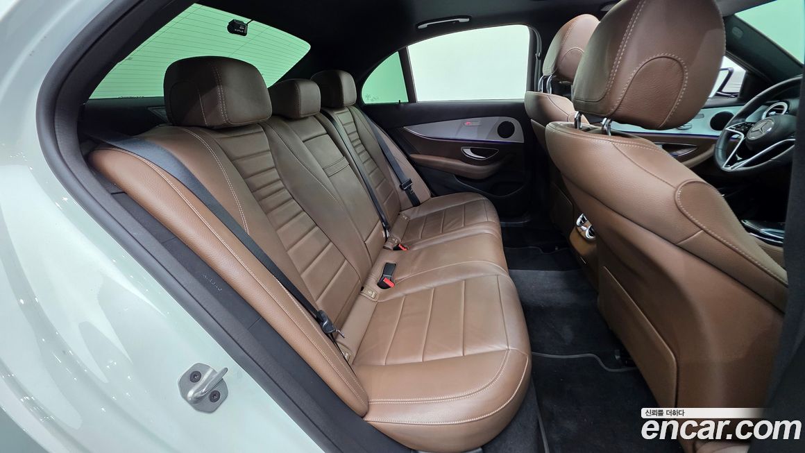 Mercedes-Benz E-Class 2021