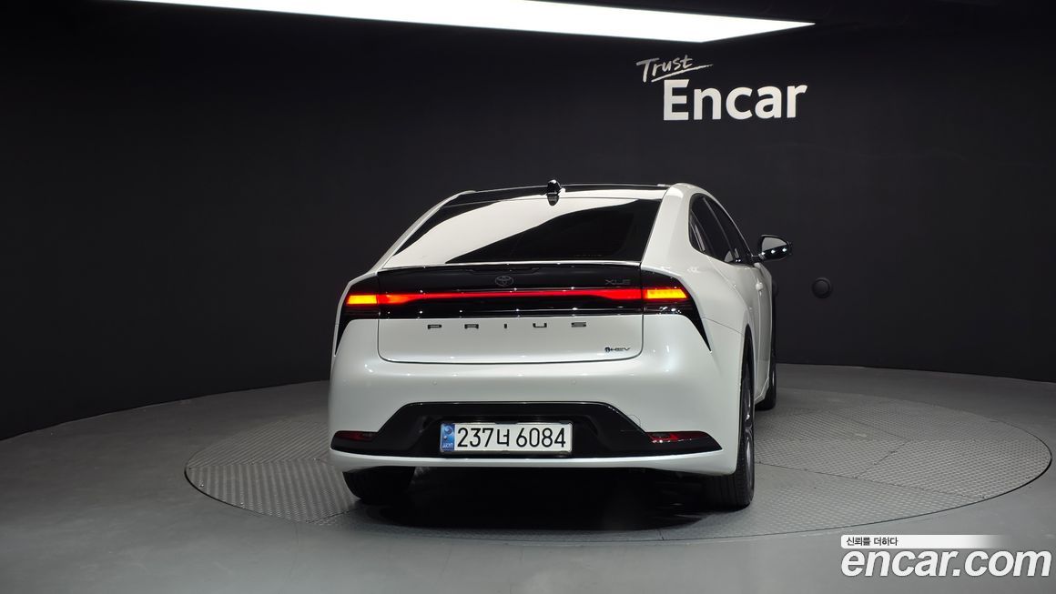 Toyota Prius 2024