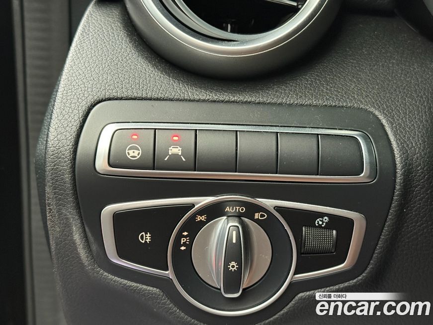 Mercedes-Benz C-Class 2021