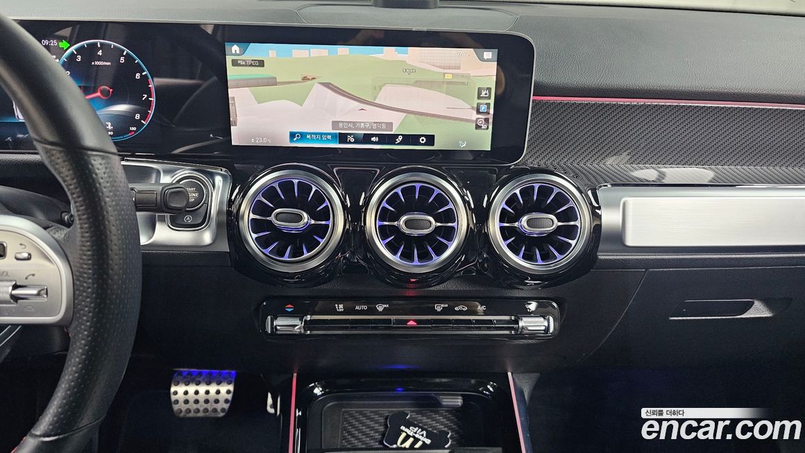 Mercedes-Benz GLB-Class 2020