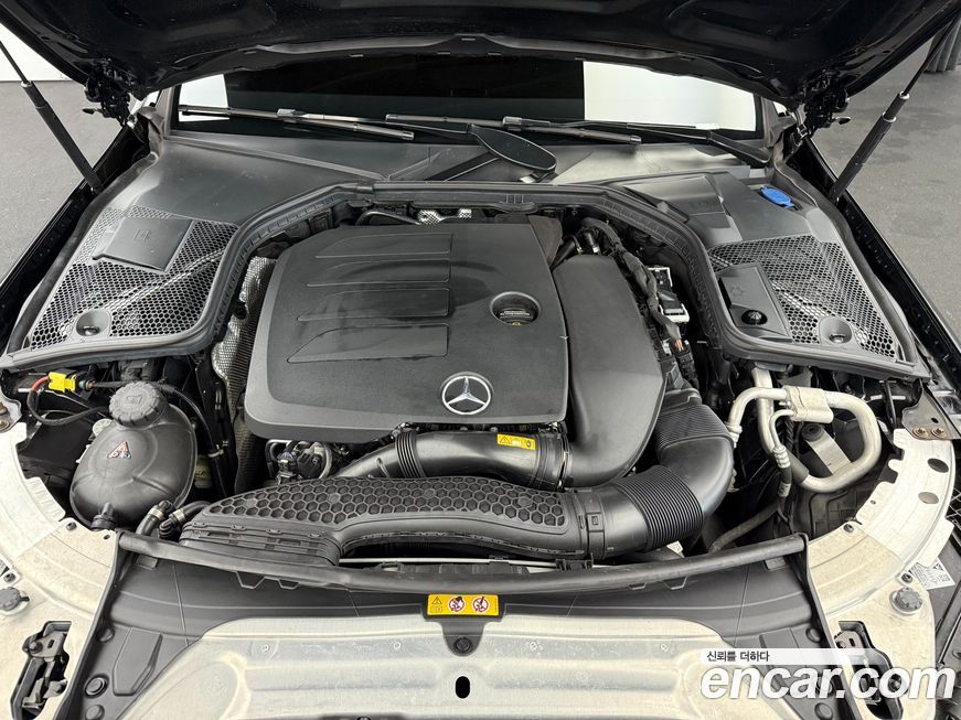 Mercedes-Benz C-Class 2021