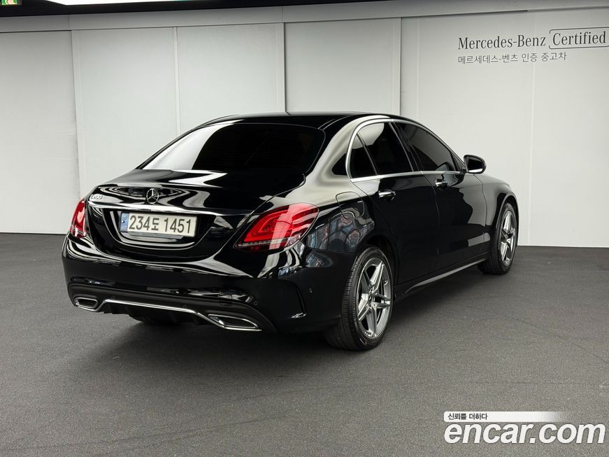 Mercedes-Benz C-Class 2021