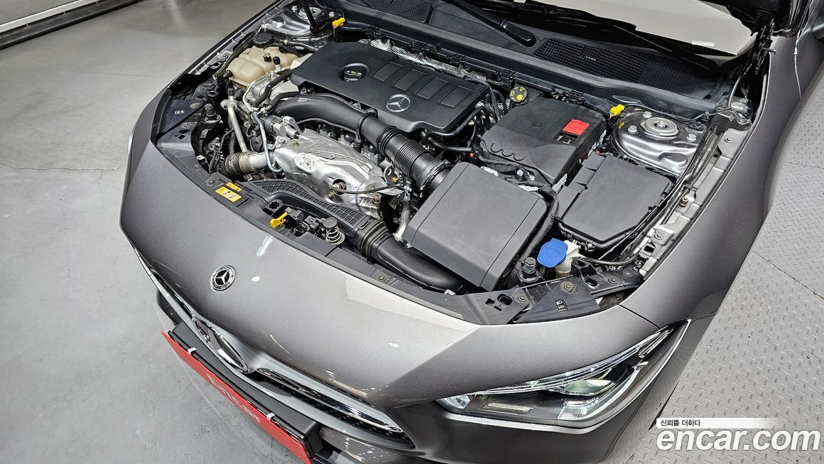 Mercedes-Benz CLA-Class 2021