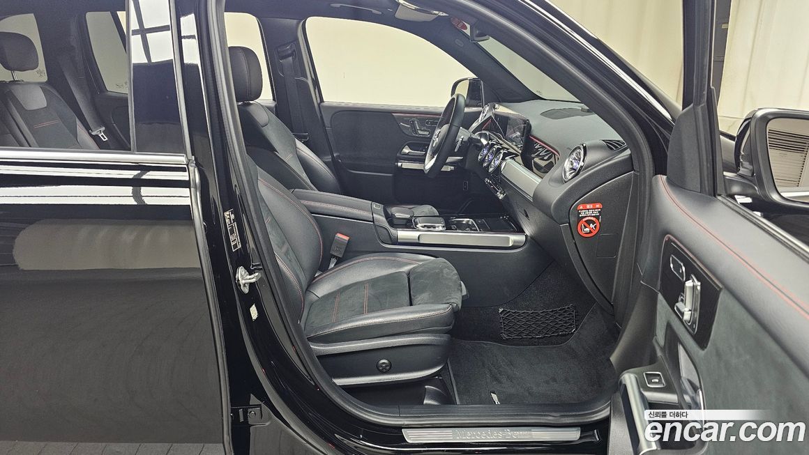 Mercedes-Benz GLB-Class 2020