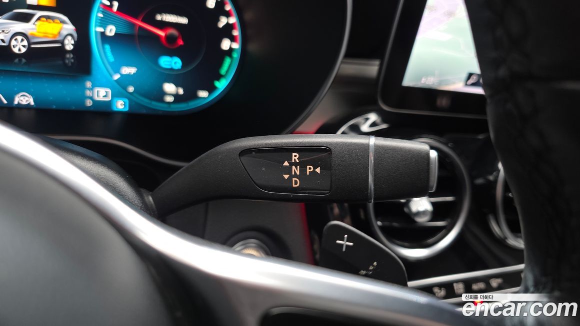 Mercedes-Benz GLC-Class 2021