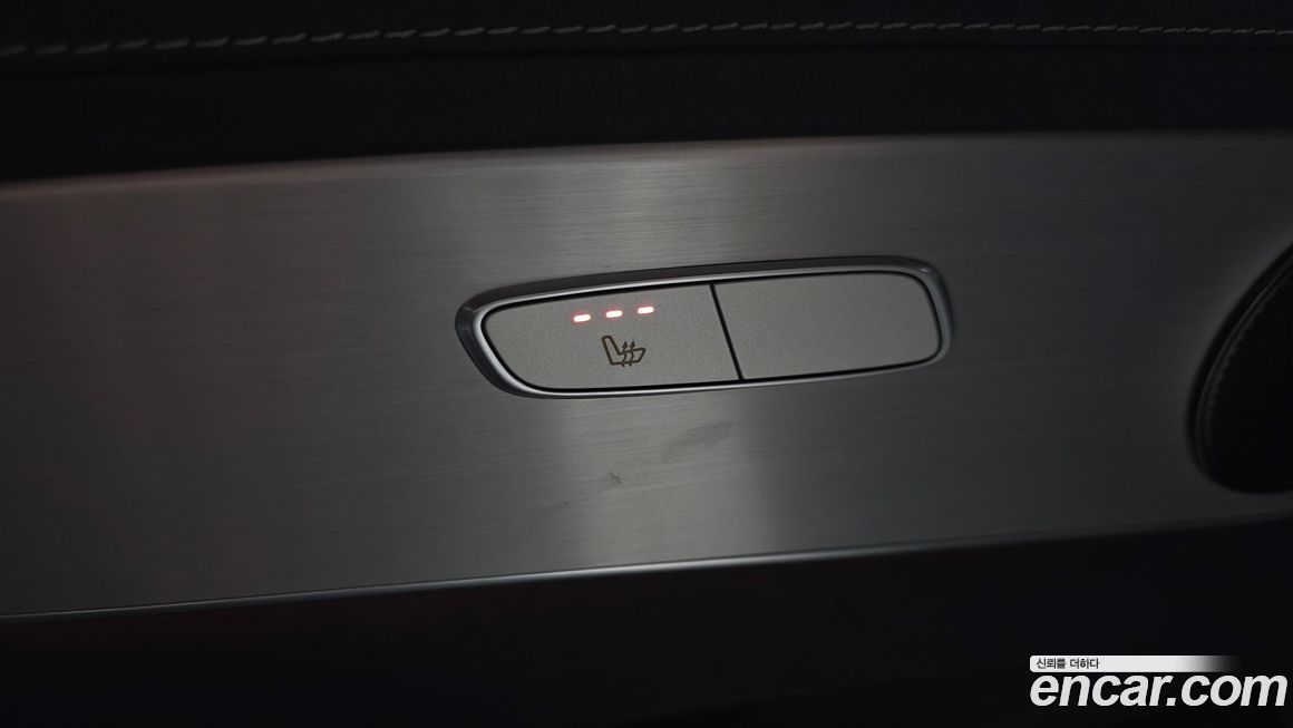 Mercedes-Benz GLC-Class 2021