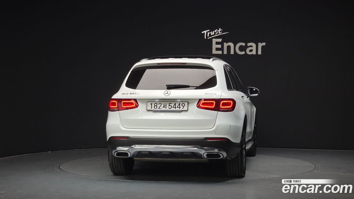 Mercedes-Benz GLC-Class 2021