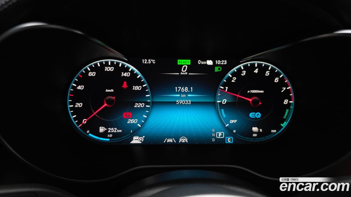 Mercedes-Benz GLC-Class 2021