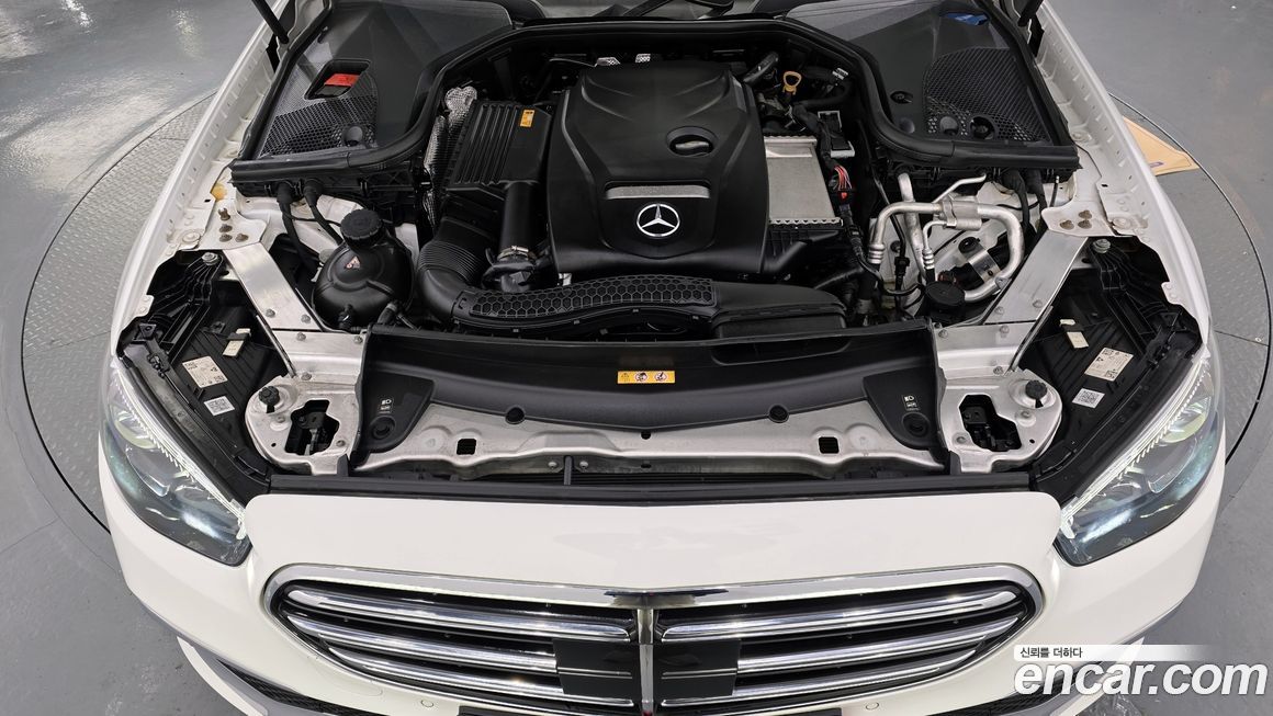 Mercedes-Benz E-Class 2021