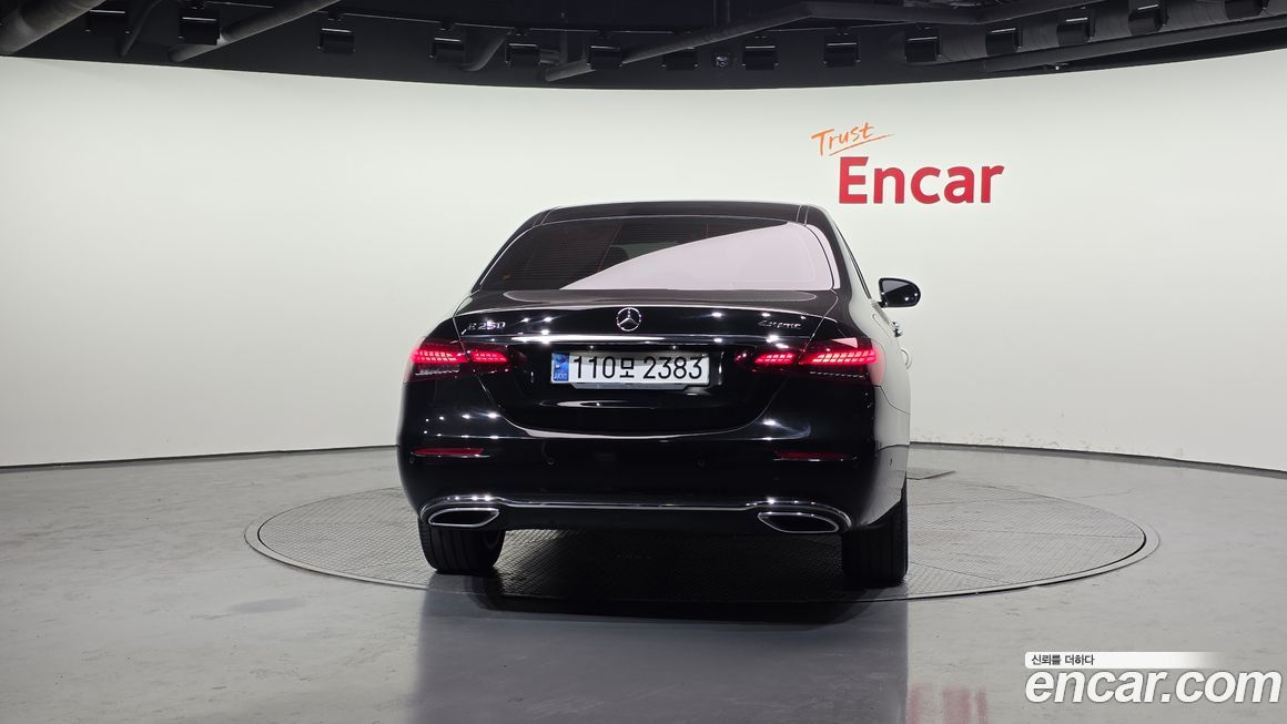 Mercedes-Benz E-Class 2021