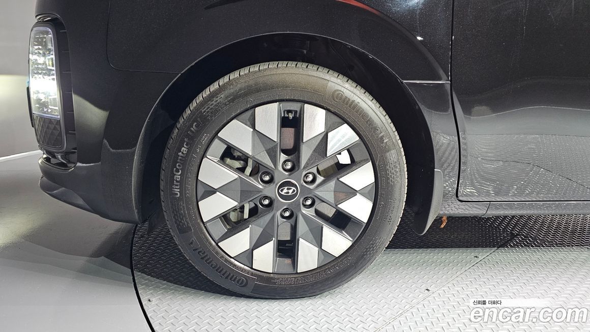 Hyundai Staria 2022
