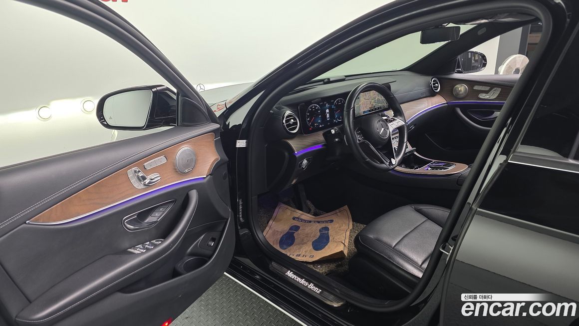 Mercedes-Benz E-Class 2021