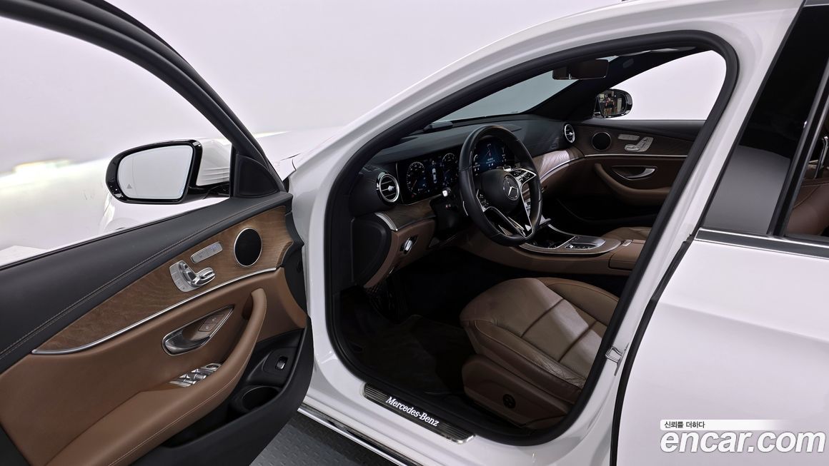 Mercedes-Benz E-Class 2021