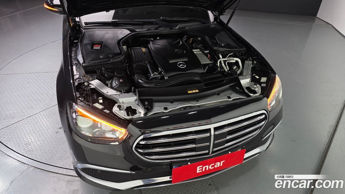 Mercedes-Benz E-Class 2021