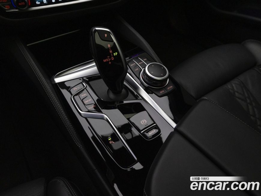 BMW 5-Series 2022