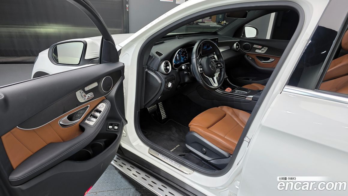 Mercedes-Benz GLC-Class 2021