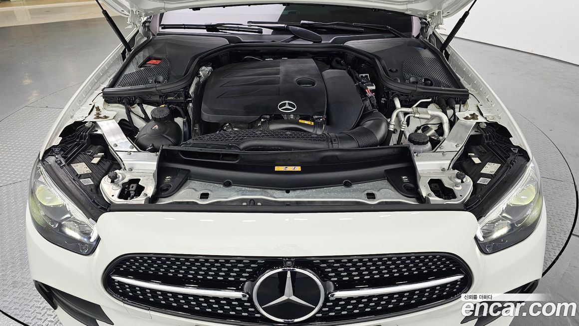 Mercedes-Benz E-Class 2021