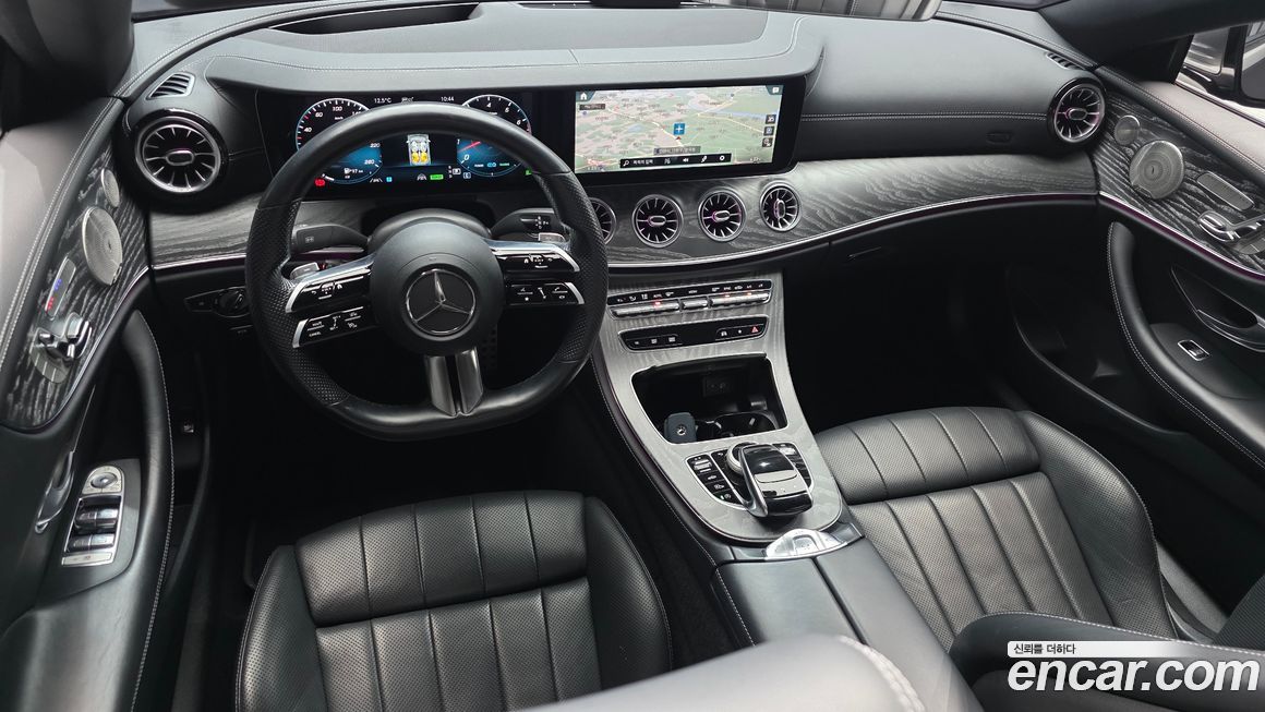 Mercedes-Benz E-Class 2021