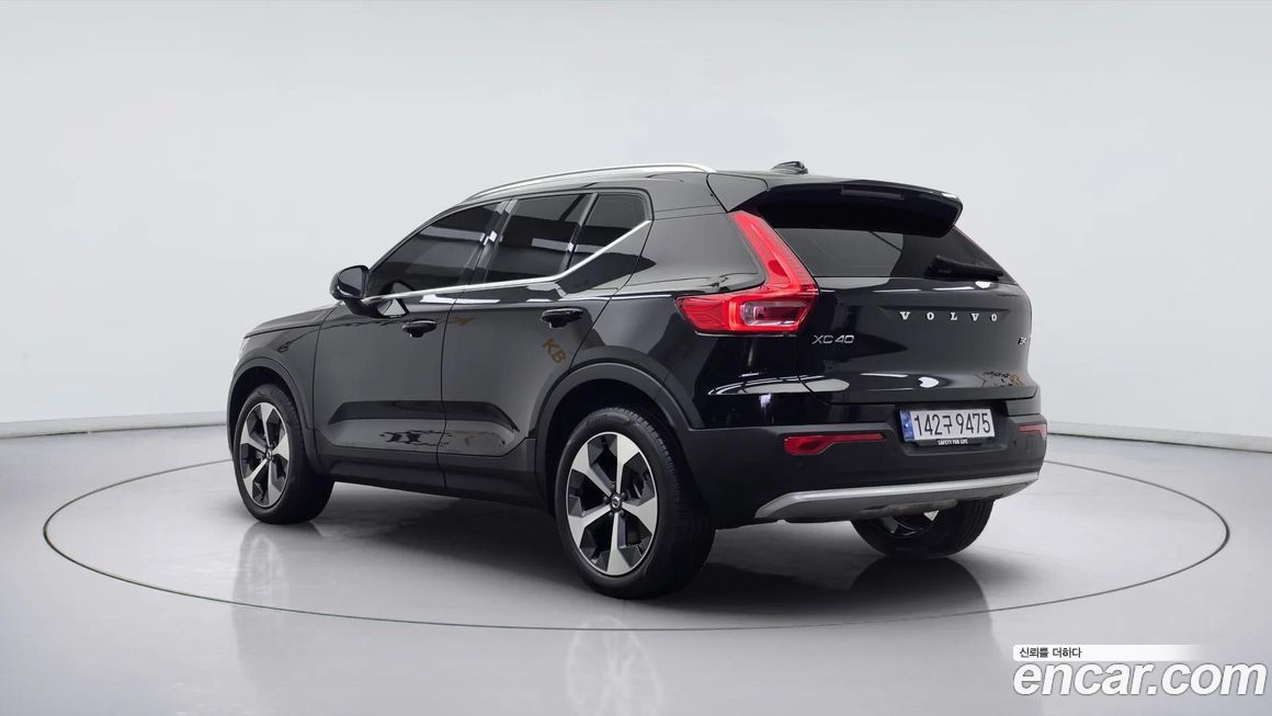 Volvo XC40 2024