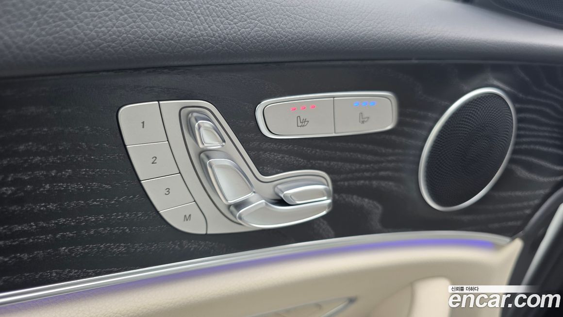 Mercedes-Benz E-Class 2022