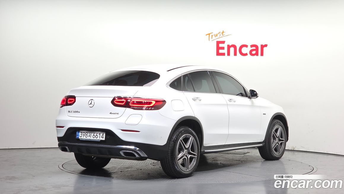 Mercedes-Benz GLC-Class 2021