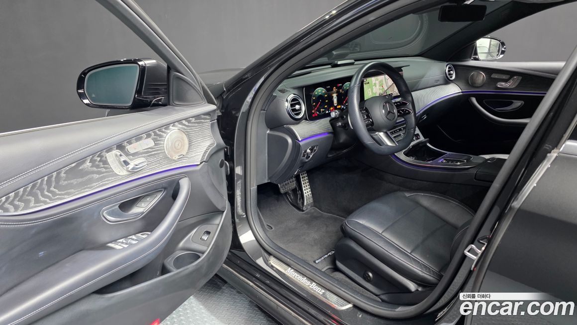 Mercedes-Benz E-Class 2022