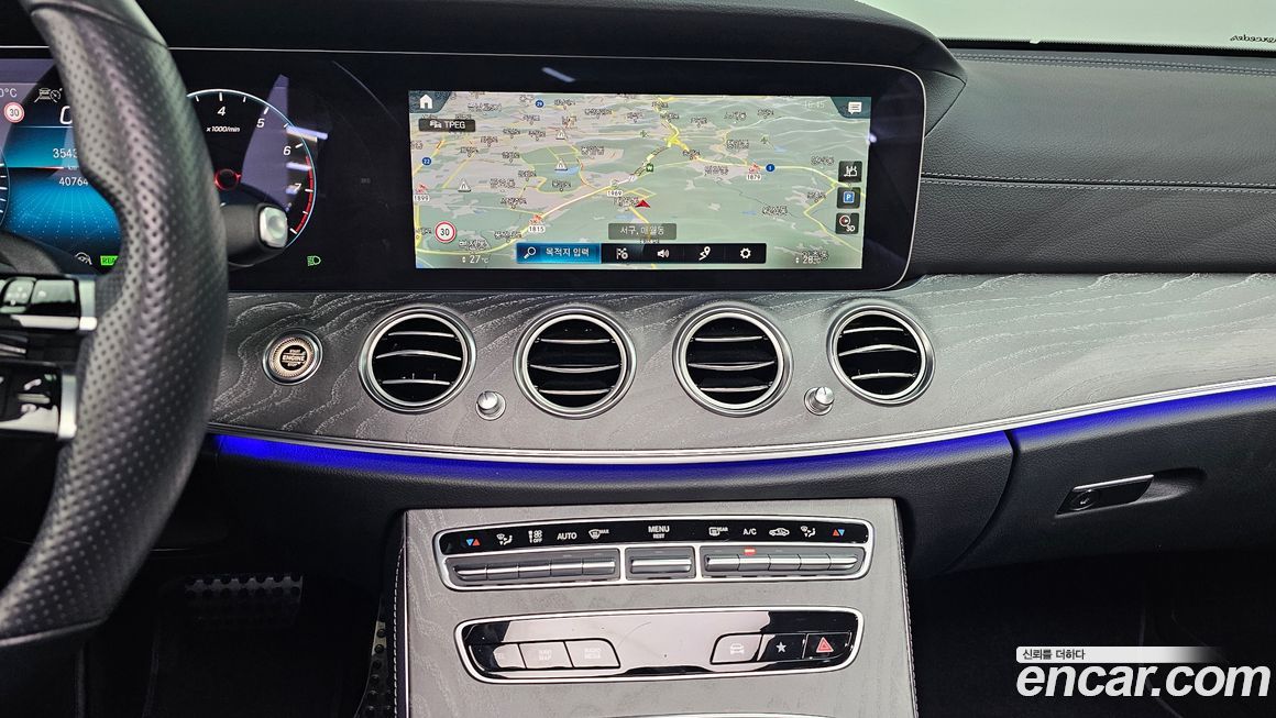 Mercedes-Benz E-Class 2021