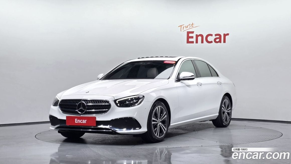 Mercedes-Benz E-Class 2022