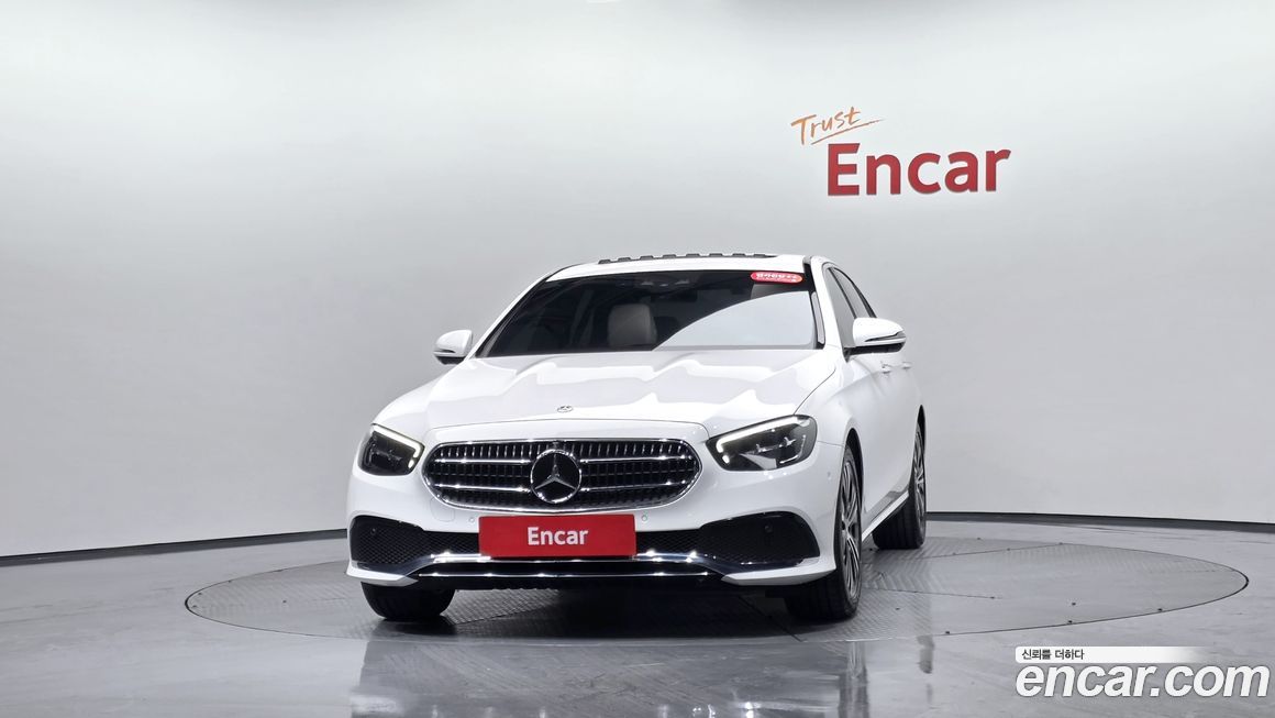 Mercedes-Benz E-Class 2022