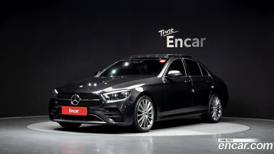 Mercedes-Benz E-Class 2022
