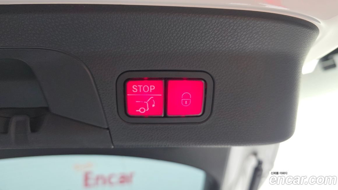 Mercedes-Benz GLC-Class 2021