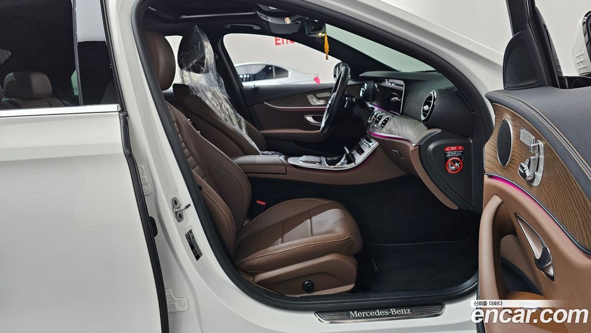Mercedes-Benz E-Class 2021