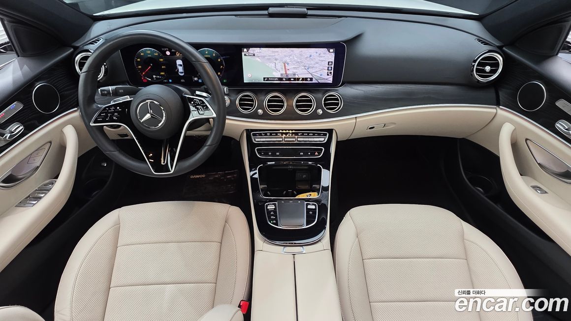 Mercedes-Benz E-Class 2022