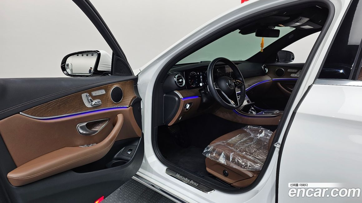 Mercedes-Benz E-Class 2021