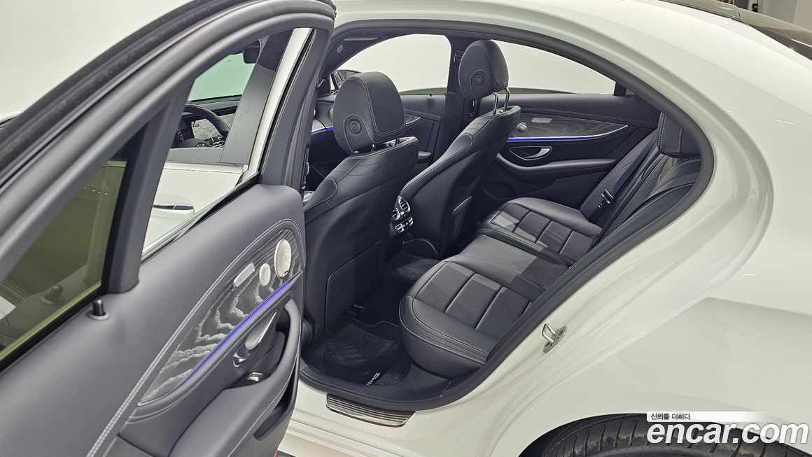 Mercedes-Benz E-Class 2021