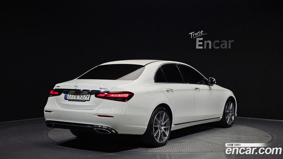 Mercedes-Benz E-Class 2022