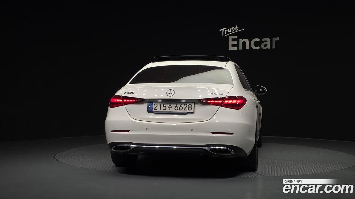 Mercedes-Benz C-Class 2024