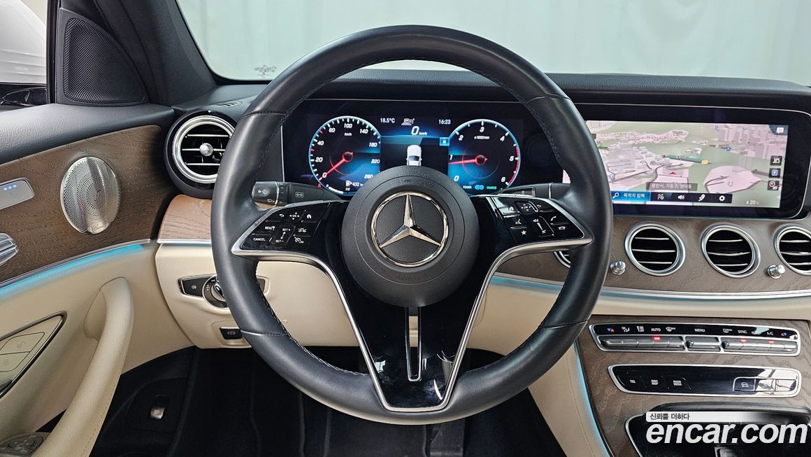 Mercedes-Benz E-Class 2022
