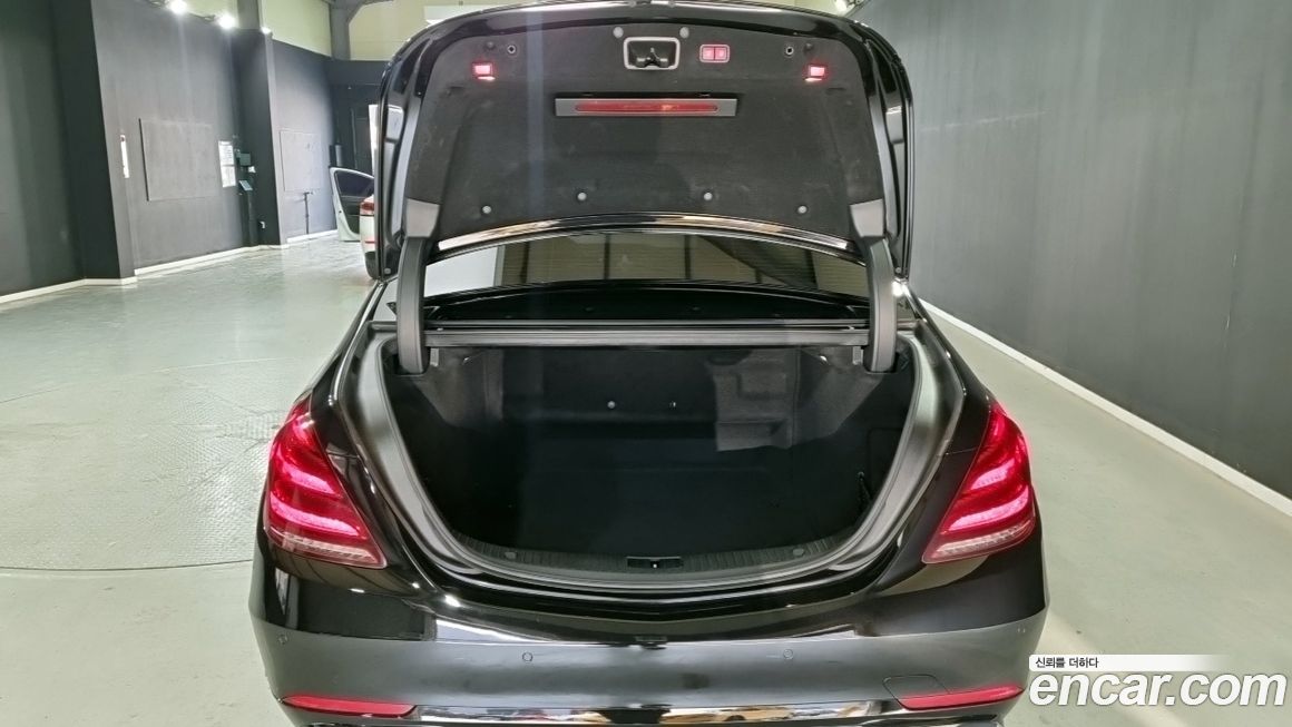 Mercedes-Benz S-Class 2018