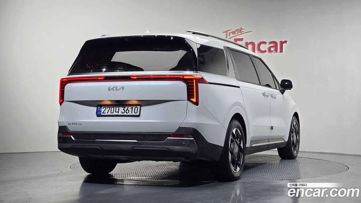 Kia Canival 2024