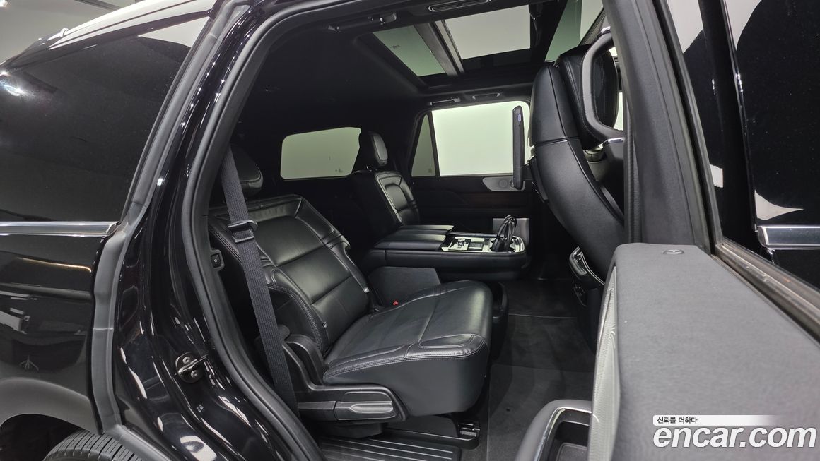 Lincoln Navigator 2021