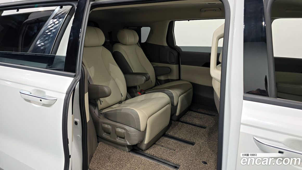 Kia Canival 2024