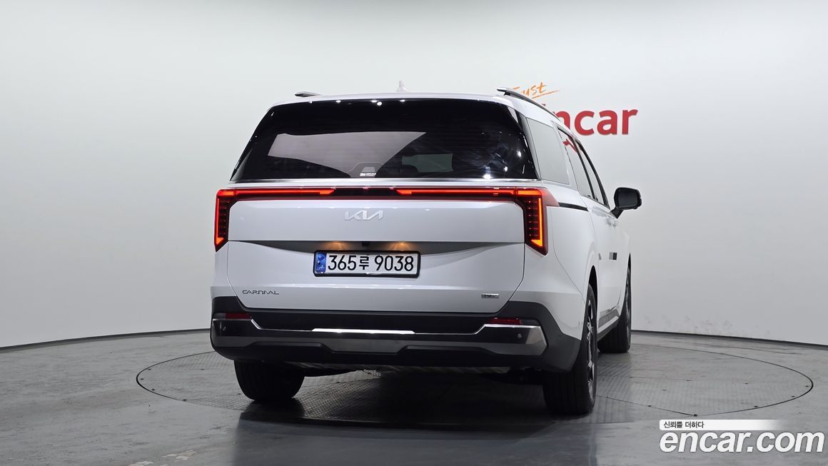 Kia Canival 2024