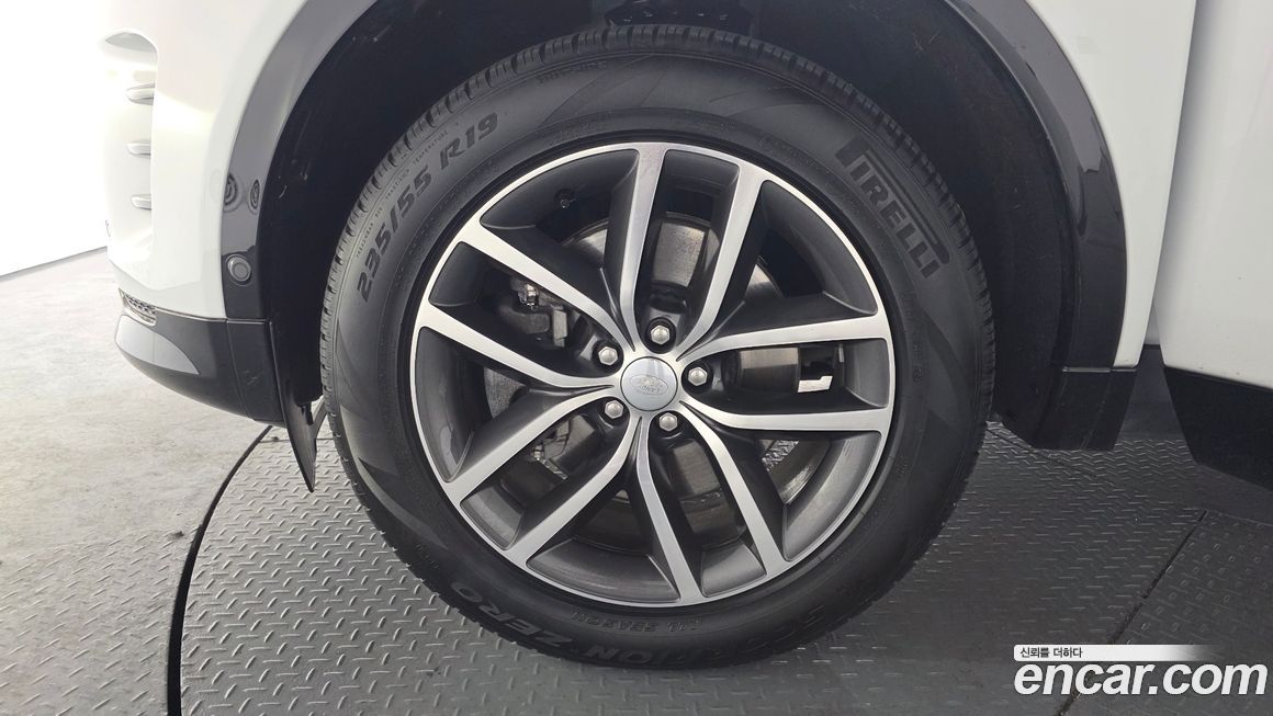 Land Rover Discovery Sport 2025