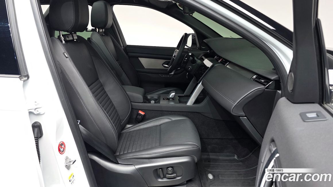 Land Rover Discovery Sport 2025
